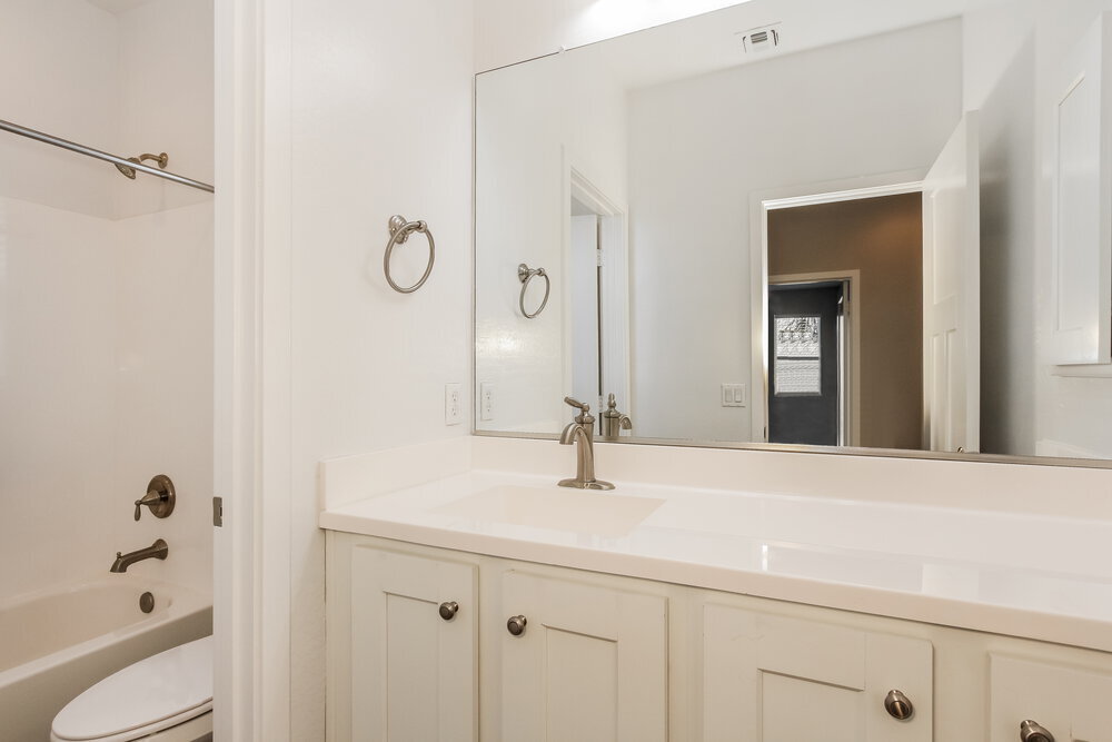 Building Photo - 2664 S Santa Rita