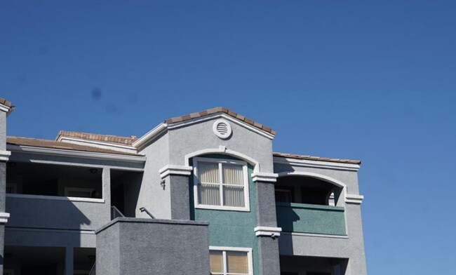 Building Photo - 6955 N Durango Dr