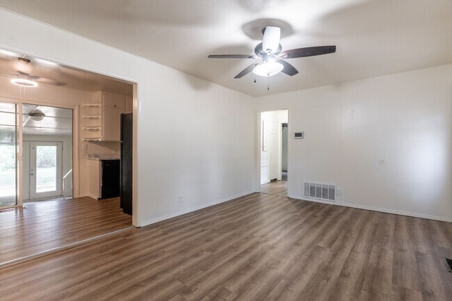 Building Photo - RENT TO OWN – Warr Acres!