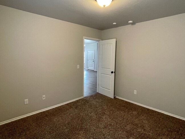 Building Photo - Great 3 bed 2 bath in Edmond!!