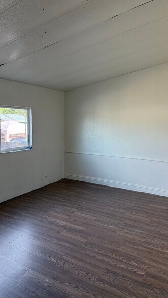 Building Photo - 3711 Kansas Ave