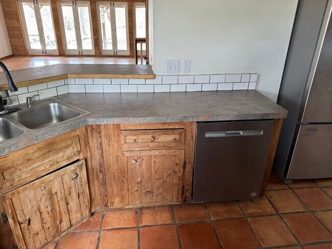 Building Photo - 2 Homes on 6-acres!