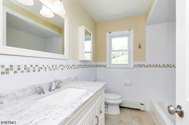 Building Photo - 6 Jean Dr