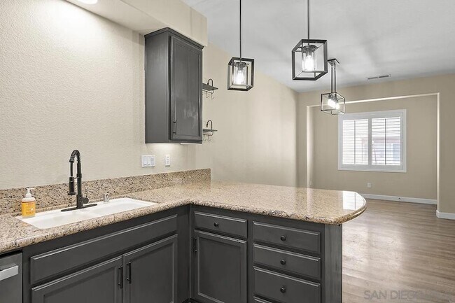 Building Photo - 1444 Canvas Dr