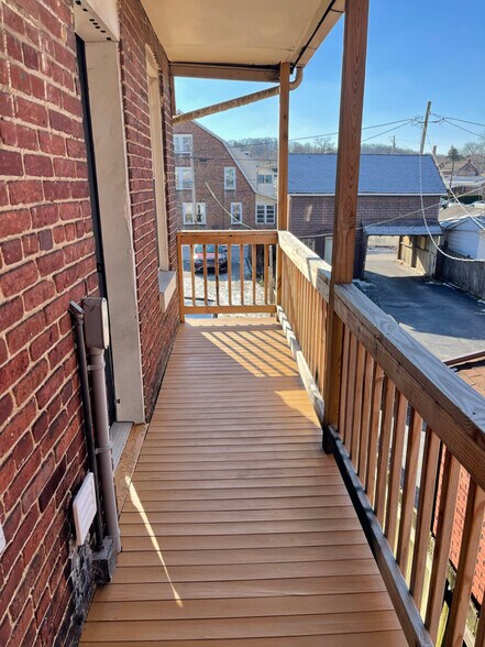 Building Photo - 1350 Mt Rose Ave