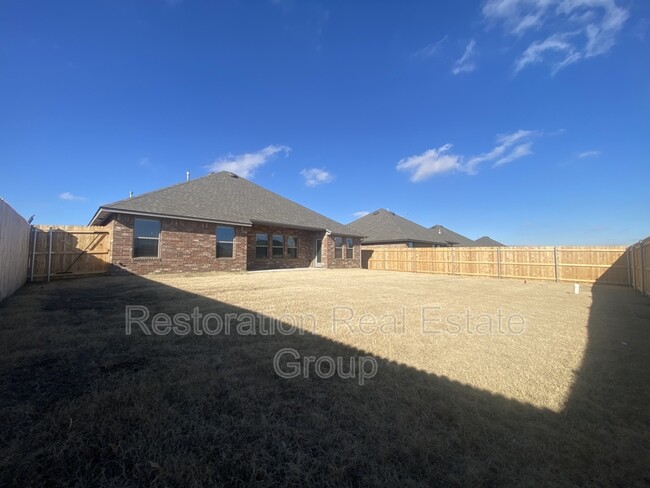 Building Photo - 4509 Black Mesa Ln