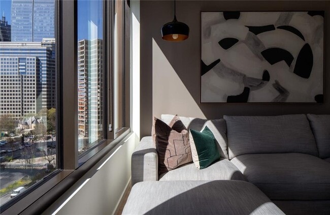 Building Photo - 1081 Juniper St NE