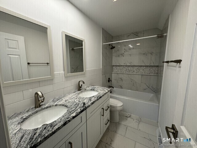 Building Photo - 18 Rivermead