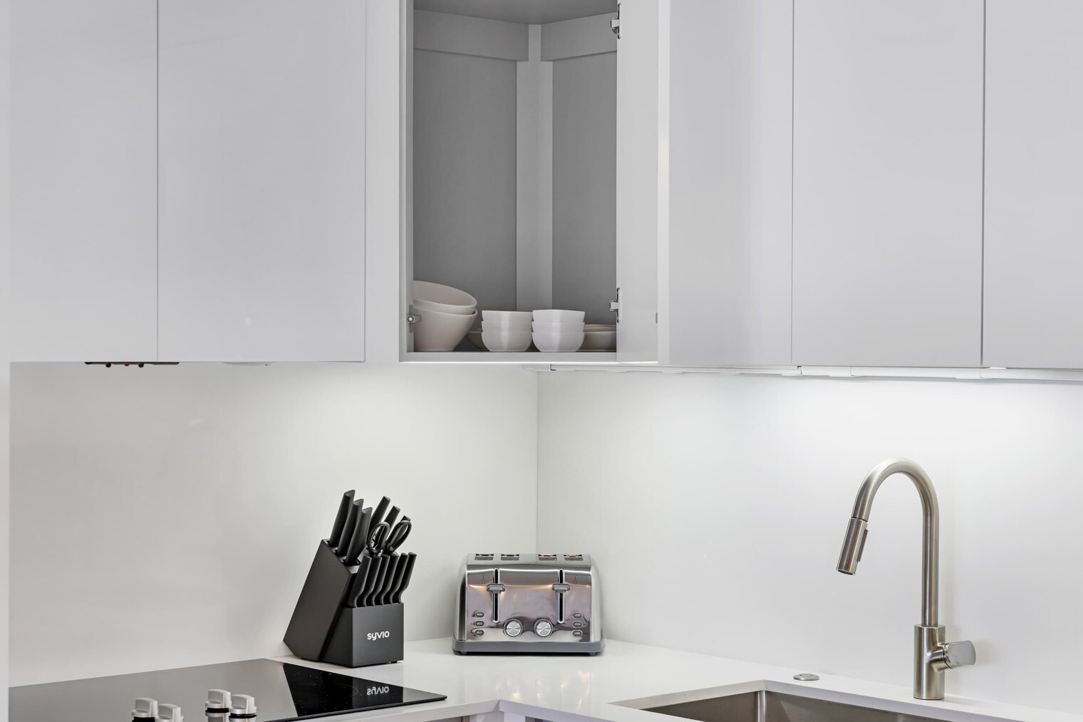 Building Photo - 1717 N Bayshore Dr