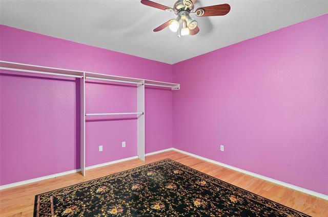 Building Photo - 5909 Fox Glen Ln