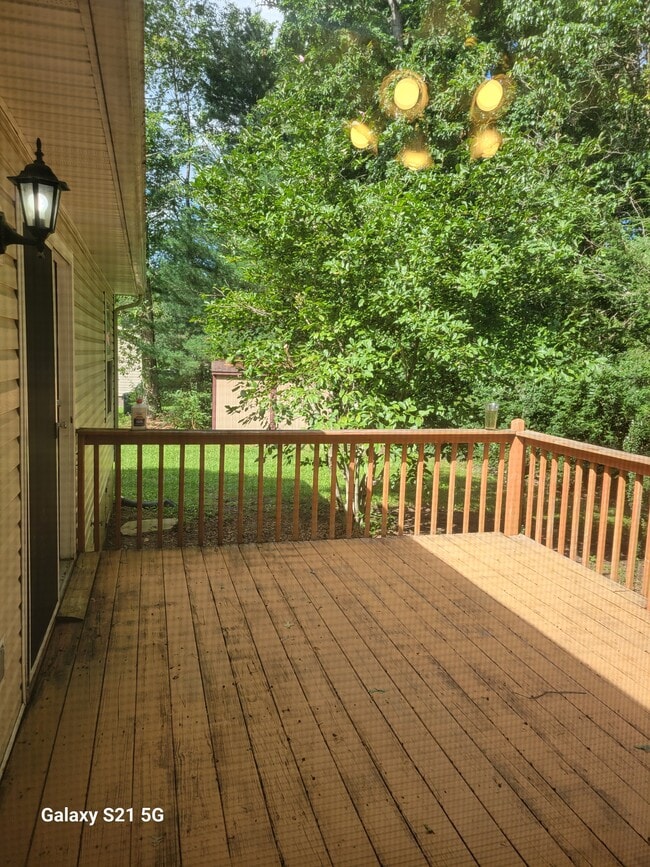 Building Photo - 739 Mockingbird Dr