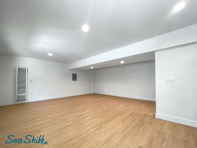 Interior Photo - Sea Skiff Apartments – Best Ocean View in Hermosa Beach