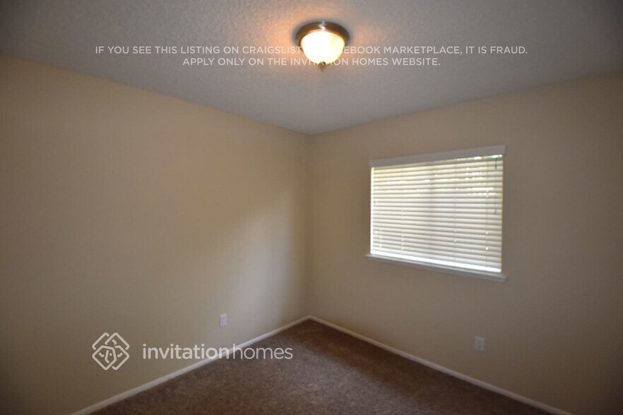 Building Photo - 12625 Softwind Dr