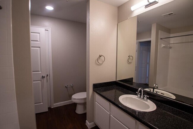 Building Photo - 2320 Gracy Farms Ln