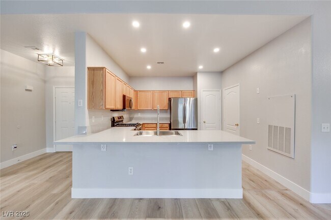 Building Photo - 1008 Domnus Ln