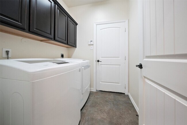 Building Photo - 126 Springshed Pl