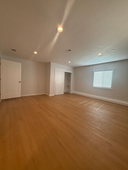 Building Photo - 3533 Brandon St