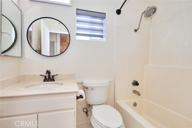 Building Photo - 865 Featherwood Dr