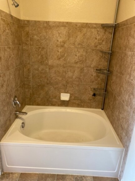 Building Photo - Beautiful 2BD/2BA Condo with Garage in Par...