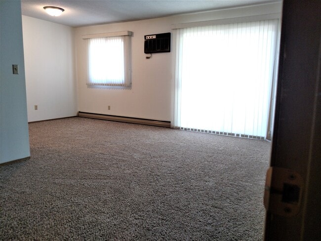 Building Photo - Briarwood Apartments