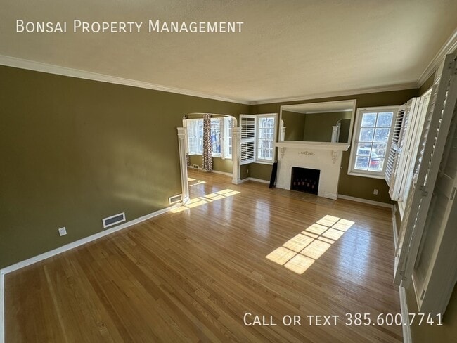 Building Photo - 7527 S Jefferson-