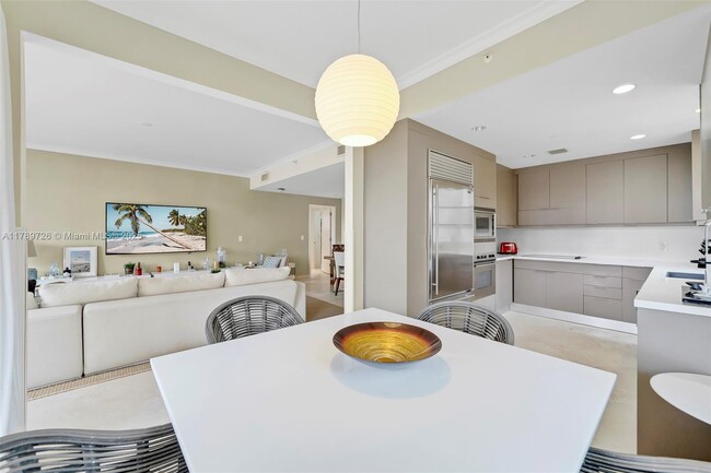 Building Photo - 19227 Fisher Island Dr