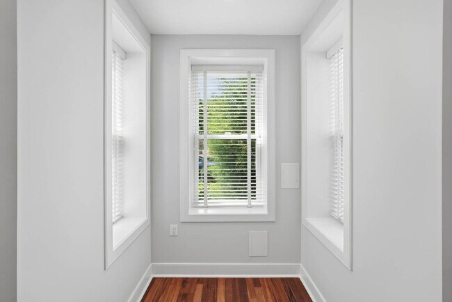 Building Photo - 1513 4th St NW