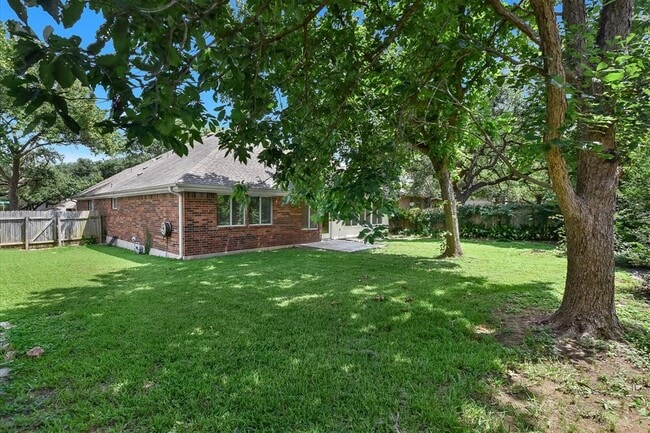 Building Photo - 7200 Quimper Ln