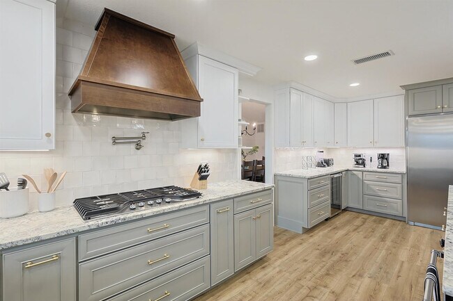 Building Photo - 2368 County Road 852-SI ID1055509P