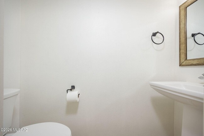 Building Photo - 2284 W Paseo Cielo