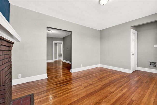 Building Photo - 3844 Gravois Ave