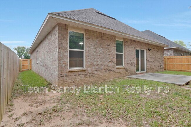 Building Photo - 5402 Parkside Dr