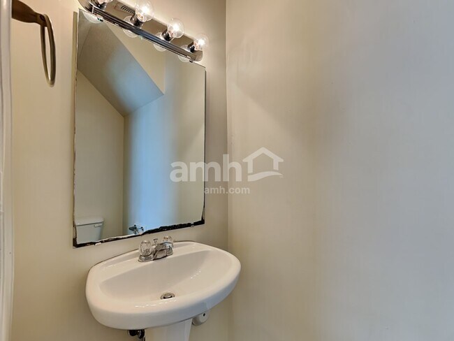 Building Photo - 3742 Mountain Brook Cir