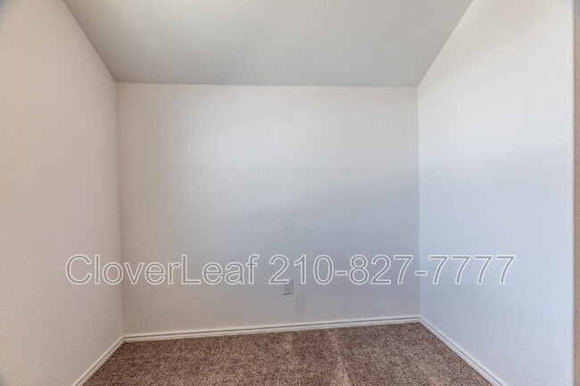 Building Photo - 7044 Elm Cv