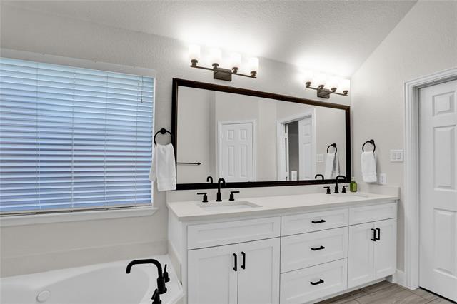 Building Photo - 1617 Sweetbay Dr