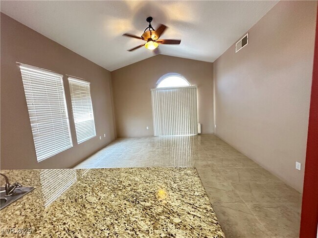 Building Photo - 9522 Lavarun Ct