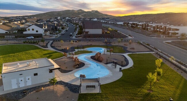 Building Photo - A Lovely 3 Bedroom Townhome with Amazing Amenities!