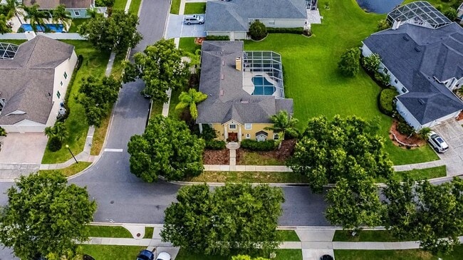 Building Photo - 357 Fairway Pointe Cir