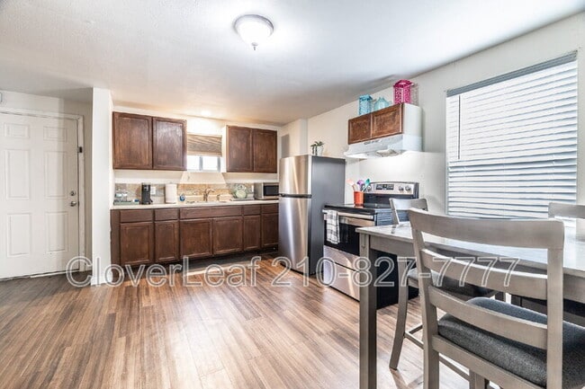 Building Photo - 1317 W French Pl