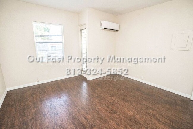 Building Photo - 537 2nd St N