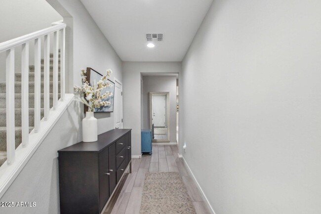 Building Photo - 3551 E Louise Dr