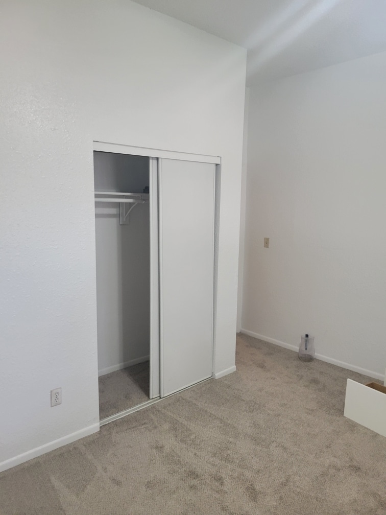 Building Photo - 94 N Sherman St