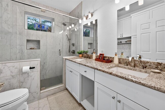 Building Photo - 14541 Hunters Pass
