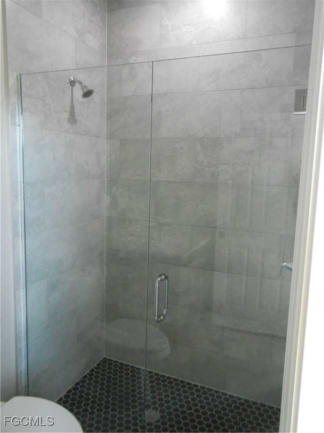 Building Photo - 937 Graystone Ave