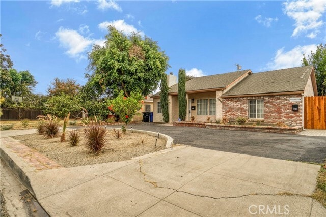 Building Photo - 6318 Nagle Ave