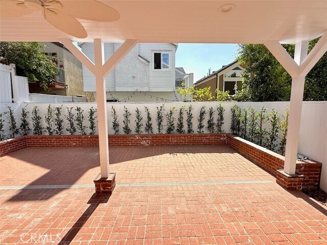 Building Photo - 524 13th St