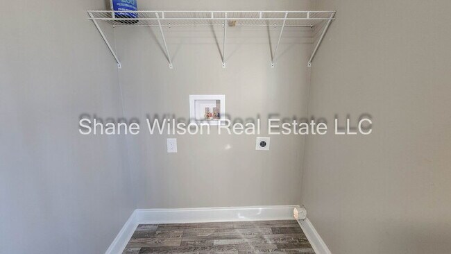 Building Photo - 3263 Chattanooga Rd