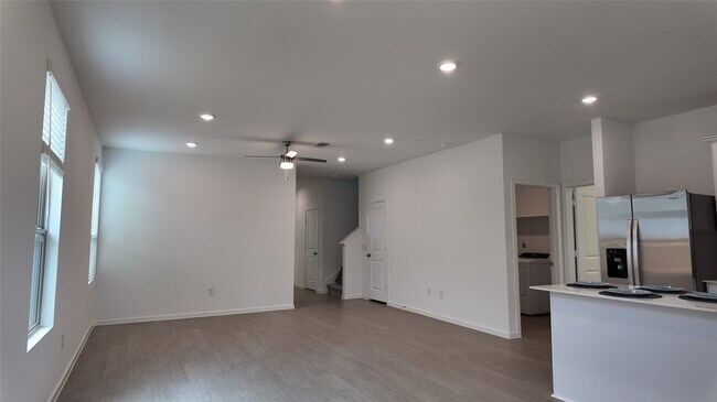Building Photo - 15035 Rustic Moon Rd