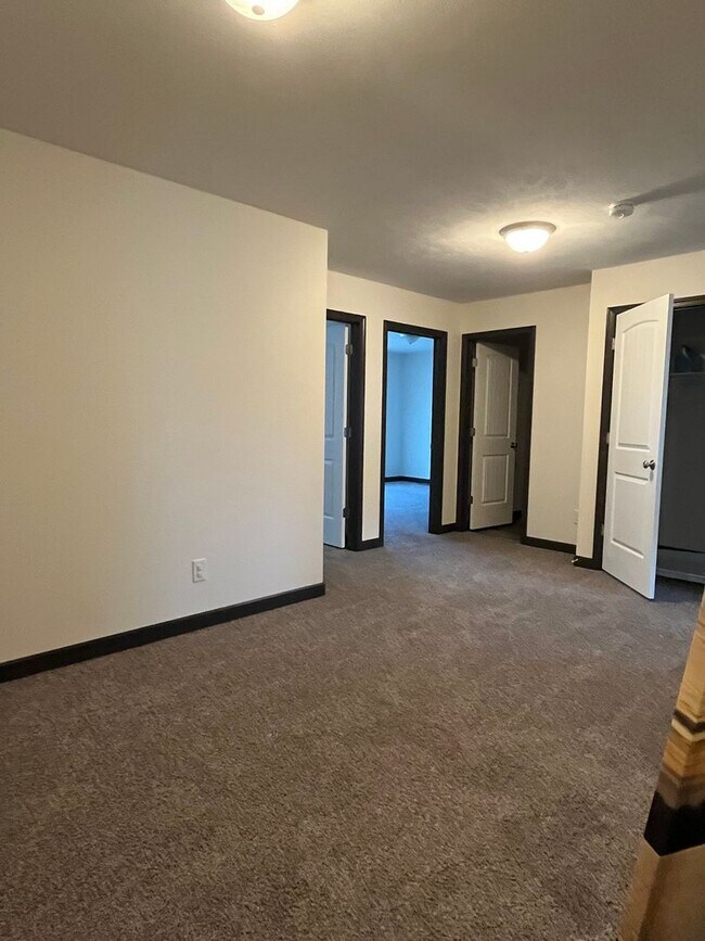 Building Photo - 149 Southpark Dr