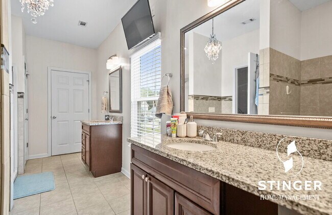 Building Photo - 67 Wintergreen Dr